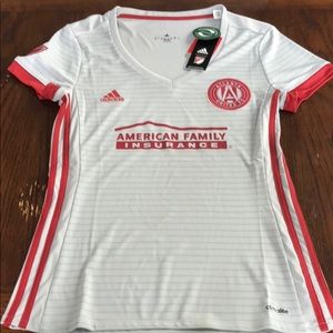 Women’s Atlanta United Jersey Size Medium